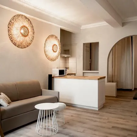 Off 5 * Montpellier